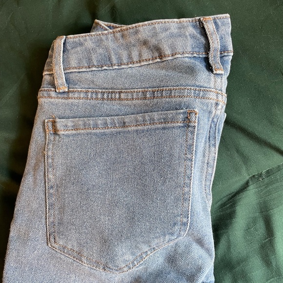 Flare Jeans - Picture 2 of 3